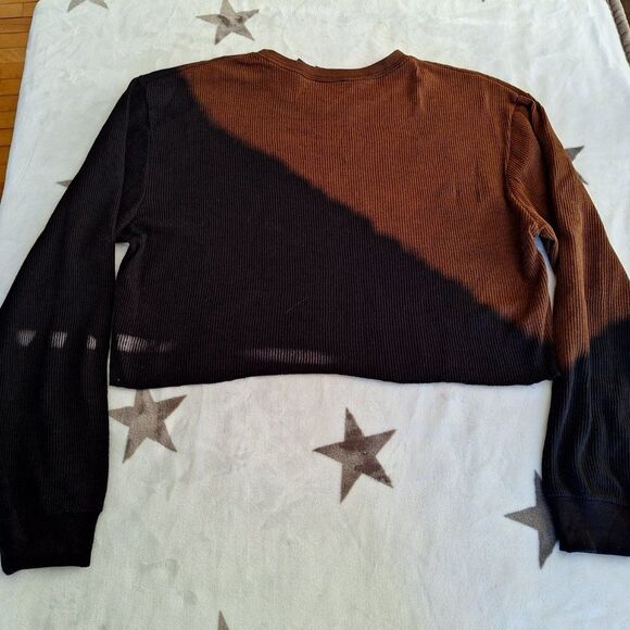 NWT-Size XL‎ AC/DC Crop Tie Dye Waffle Knit Animal Print Band Tee Long Sleeve - Picture 5 of 9